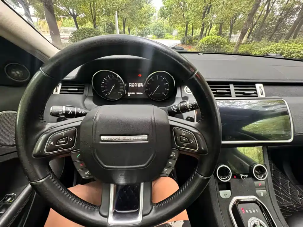 Land Rover Evoque (Import) — миниатюра 5