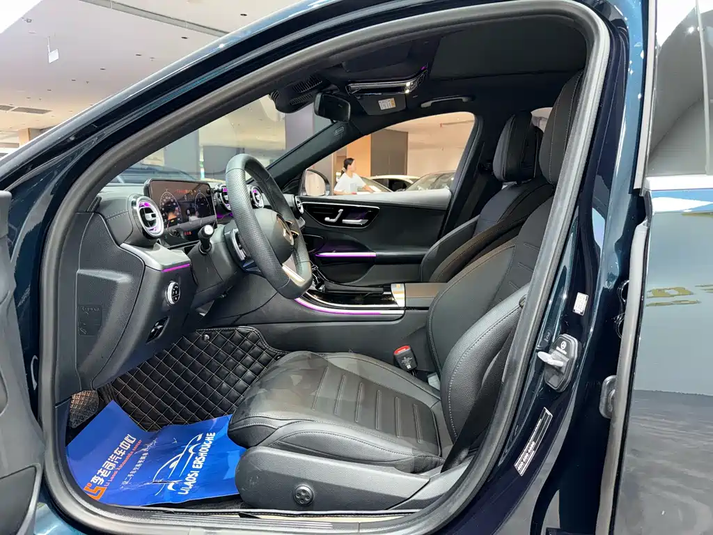 Mercedes-Benz C-Class — миниатюра 8