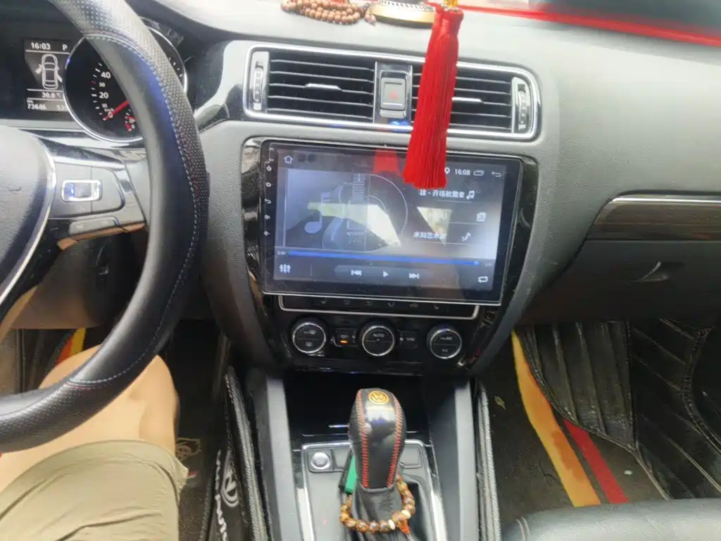 Volkswagen Sagitar 2017 230TSI AT Luxury