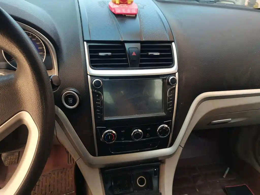Geely Emgrand — миниатюра 9