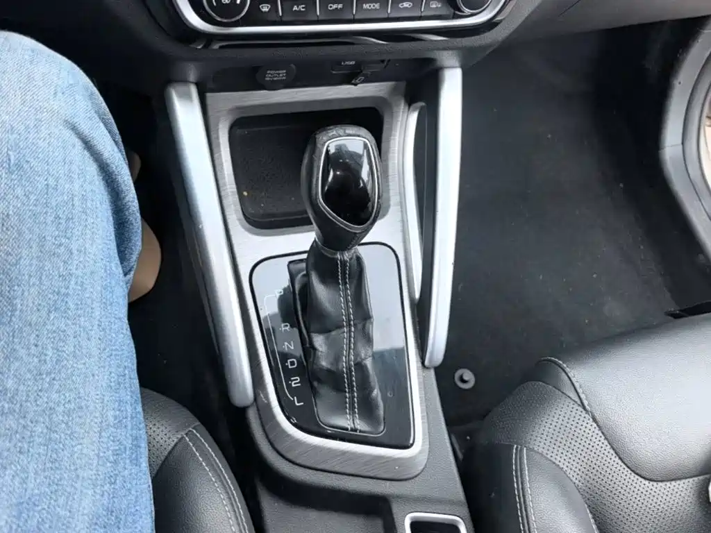 Geely Vision X3 — миниатюра 14
