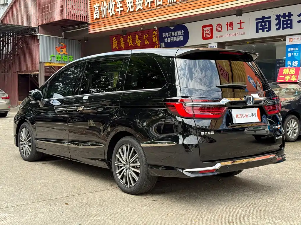 Honda Elysion — миниатюра 6