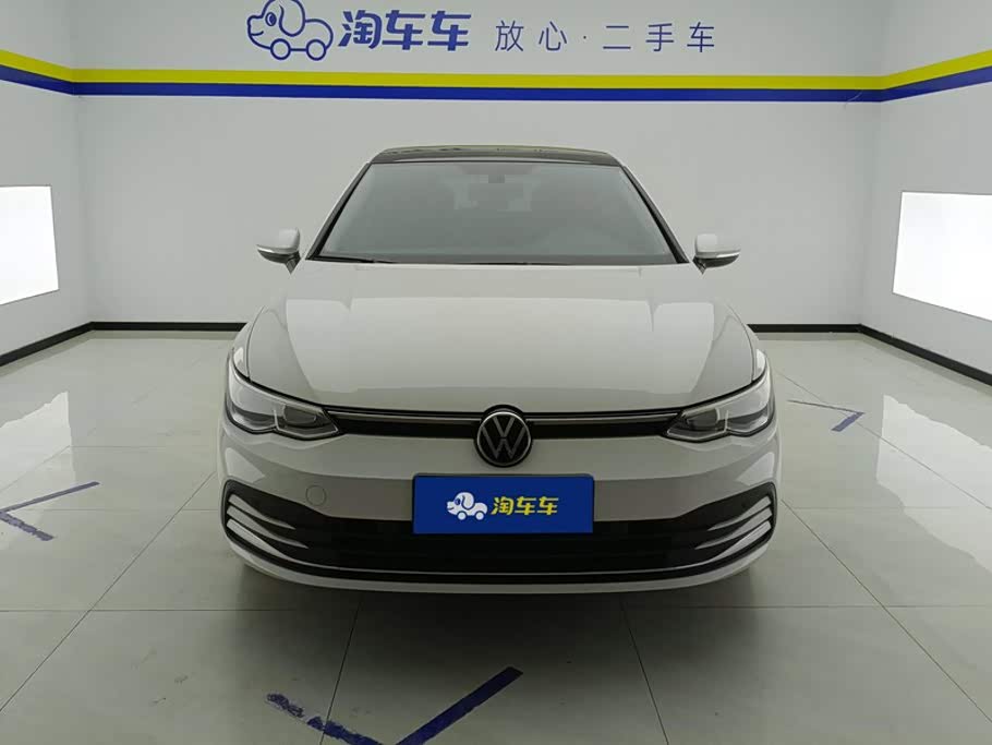 Volkswagen Golf 1.4 л 2024 г. Белый, пробег 25200 км