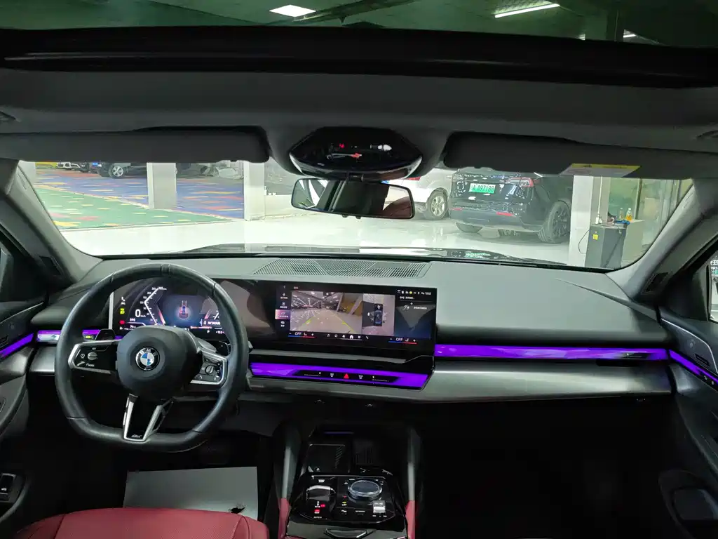 BMW 5 Series — миниатюра 5