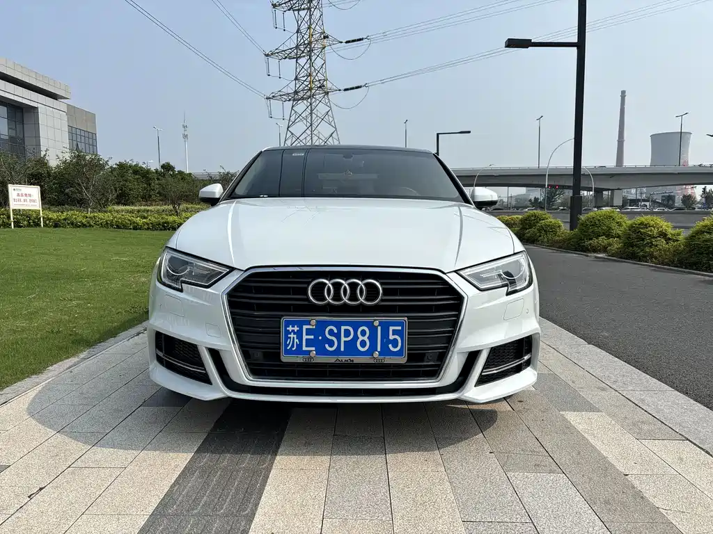 Audi A3 2018 30 Limousine 35 TFSI Fashion