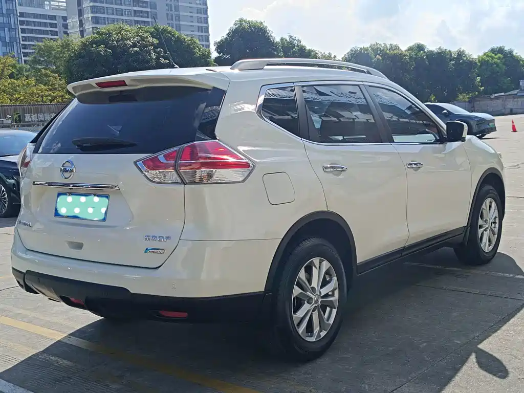 Nissan X-Trail — миниатюра 8