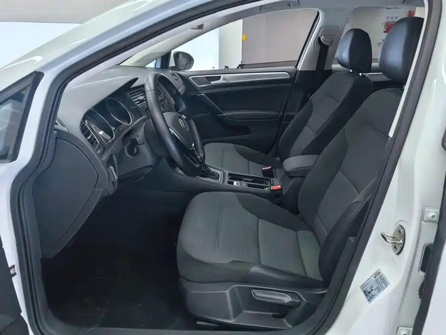 Volkswagen Golf — миниатюра 9