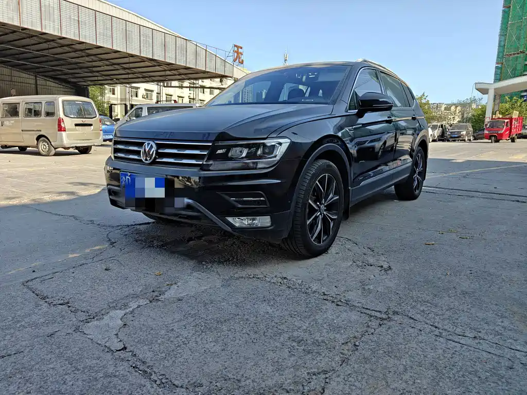 Volkswagen Tiguan L