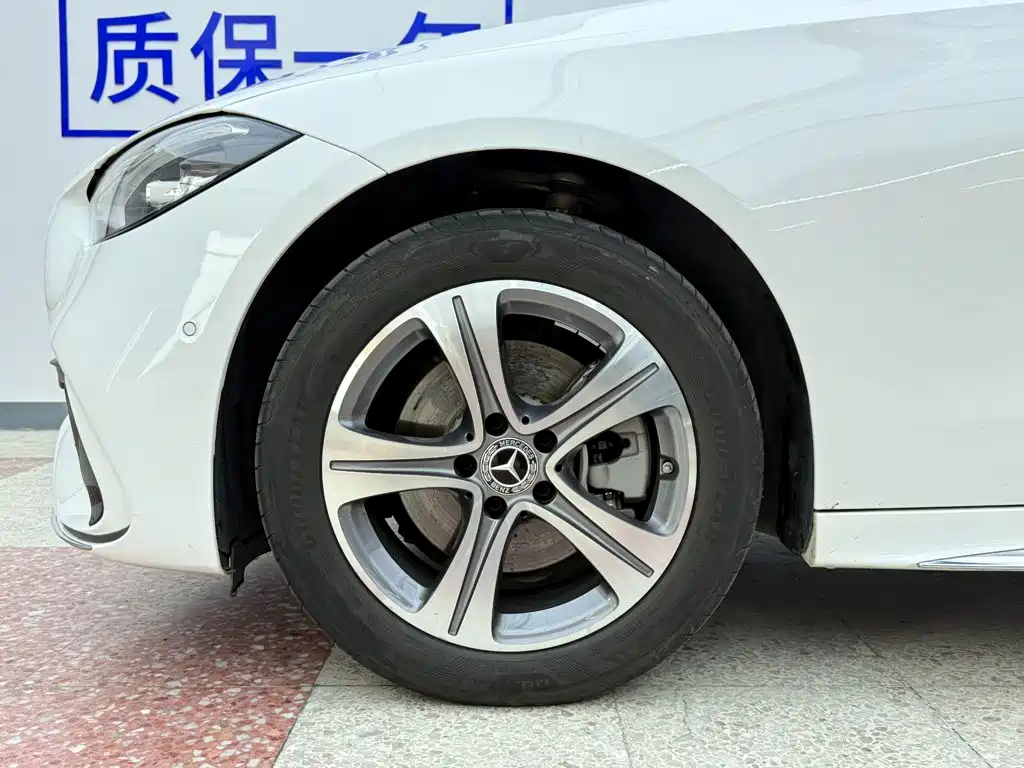 Mercedes-Benz C-Class — миниатюра 6