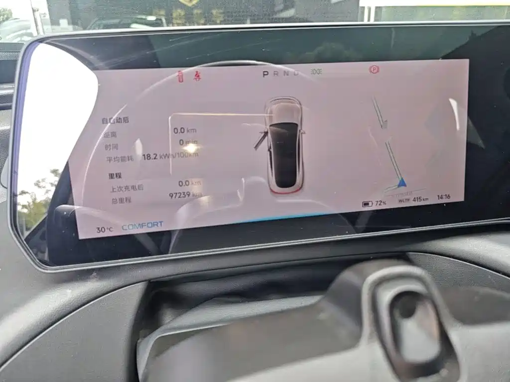 XPeng P7 — миниатюра 12