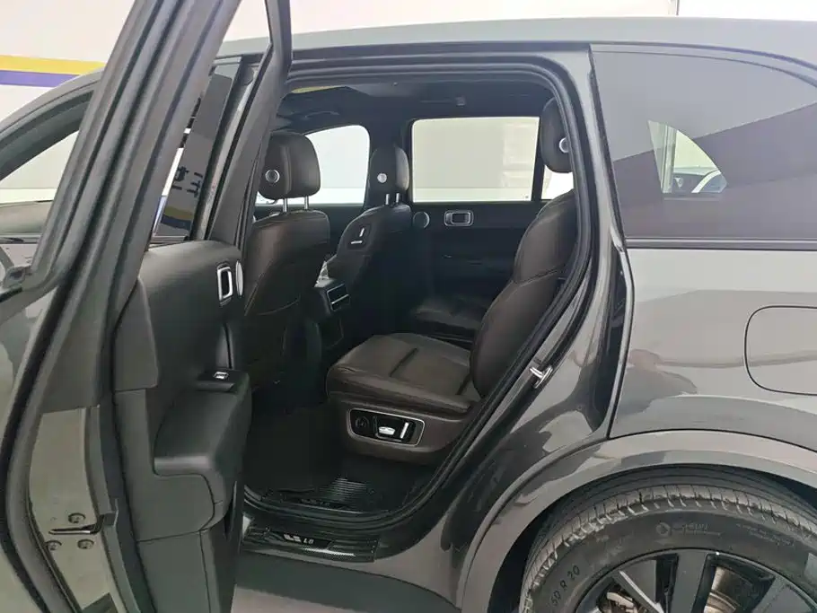 Li Auto Li L8 — миниатюра 11