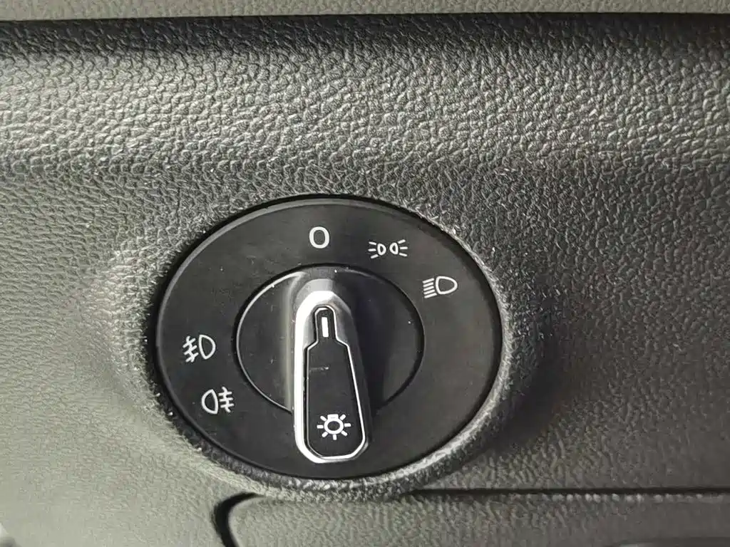 Volkswagen Sagitar — миниатюра 21