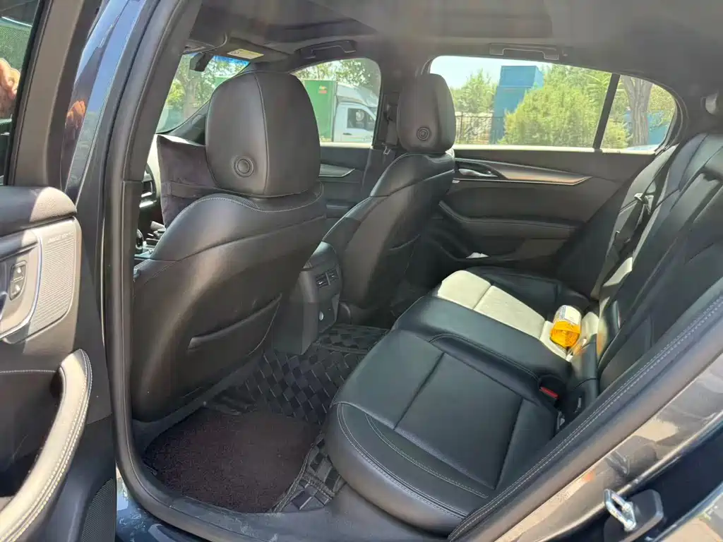 Cadillac CT5 — миниатюра 6