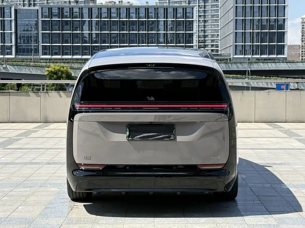 Li Auto Li MEGA — миниатюра 9