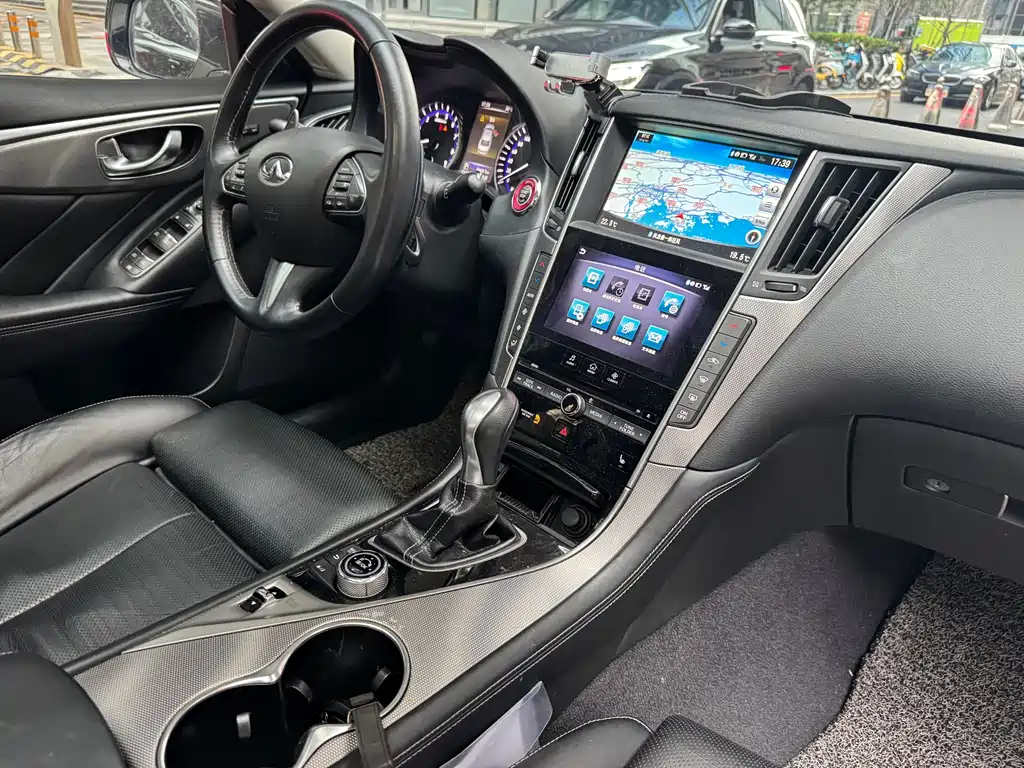 Infiniti Q50 2014 3.7L Luxury Sport