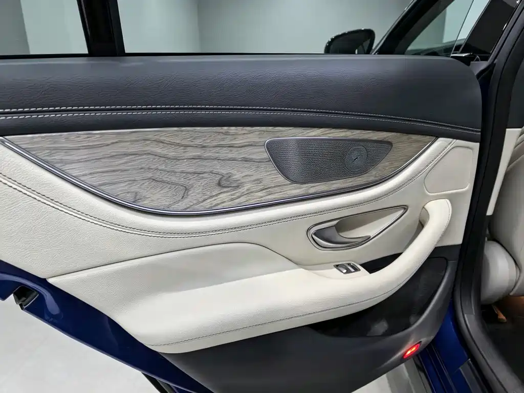 Mercedes-Benz CLS — миниатюра 5
