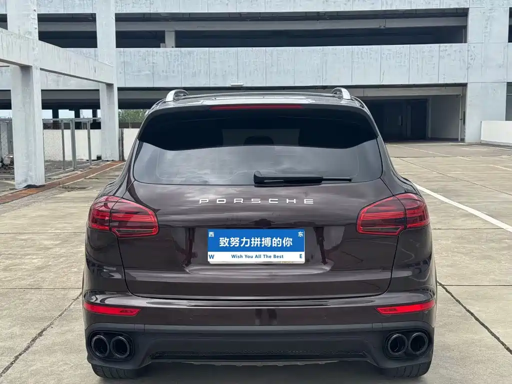 Porsche Cayenne — миниатюра 8