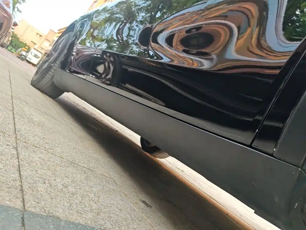 Tesla Model Y — миниатюра 21