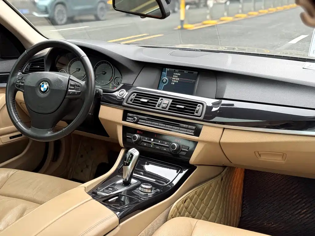 BMW 5 Series 5 2011 520Li Elegant