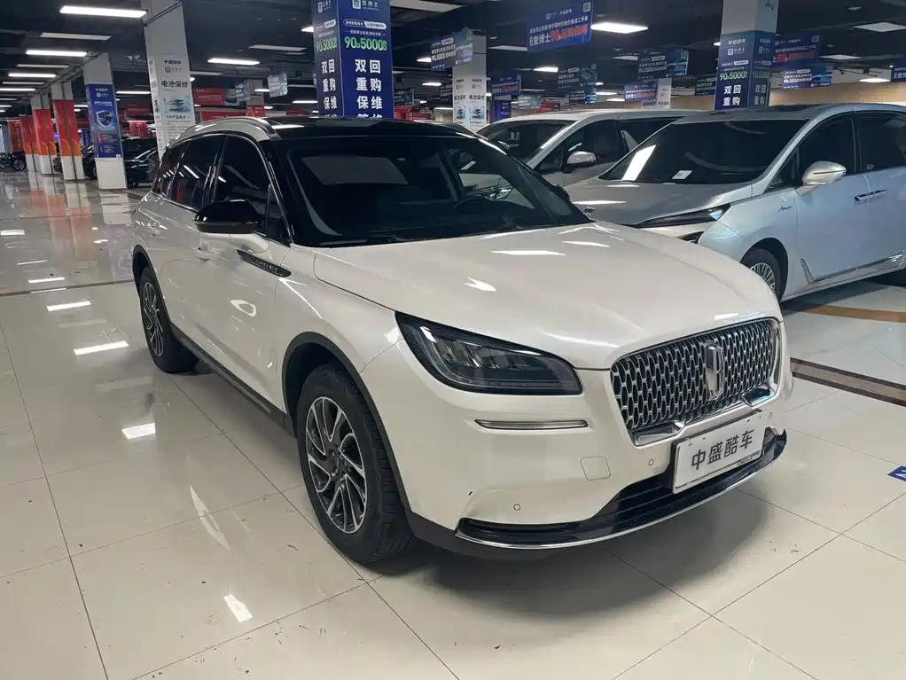 Lincoln Corsair — миниатюра 2