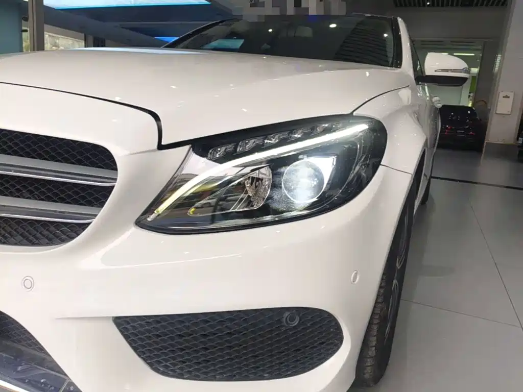 Mercedes-Benz C-Class — миниатюра 24