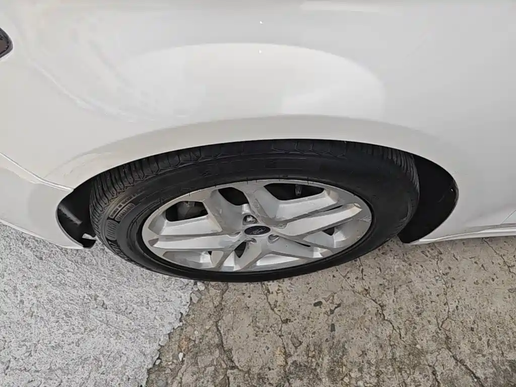 Ford Mondeo — миниатюра 23