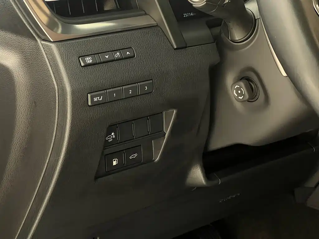 Lexus GX — миниатюра 17