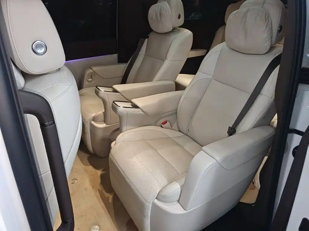 Li Auto Li MEGA — миниатюра 17