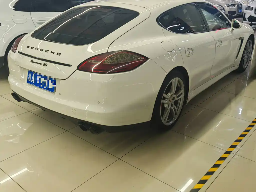 Porsche Panamera — миниатюра 5