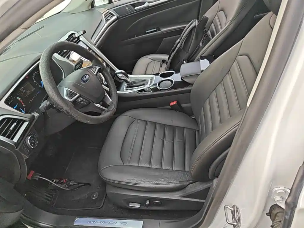 Ford Mondeo — миниатюра 15
