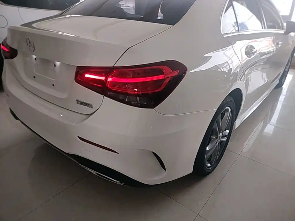 Mercedes-Benz A-Class — миниатюра 8