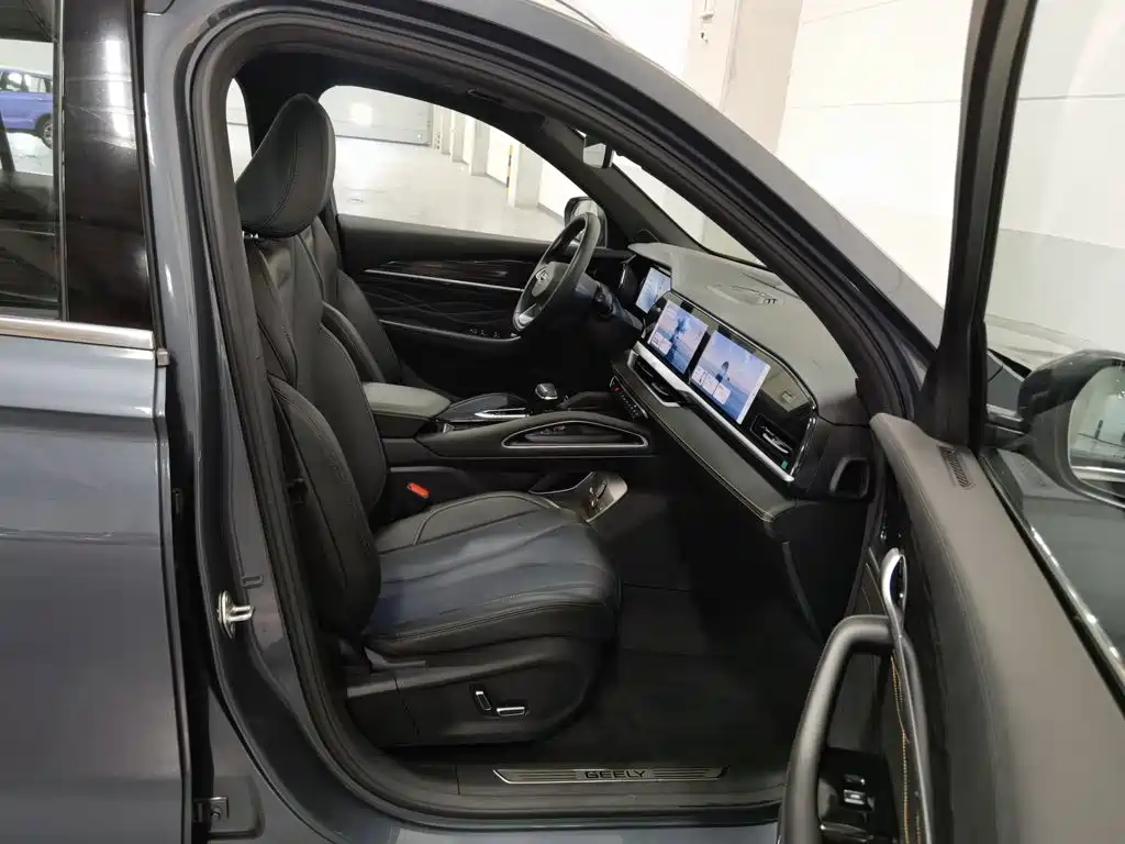 Geely Xingyue L — миниатюра 23