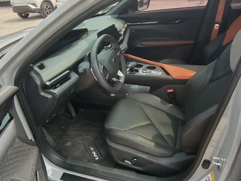 Changan UNI-V 2022 1.5T Sport