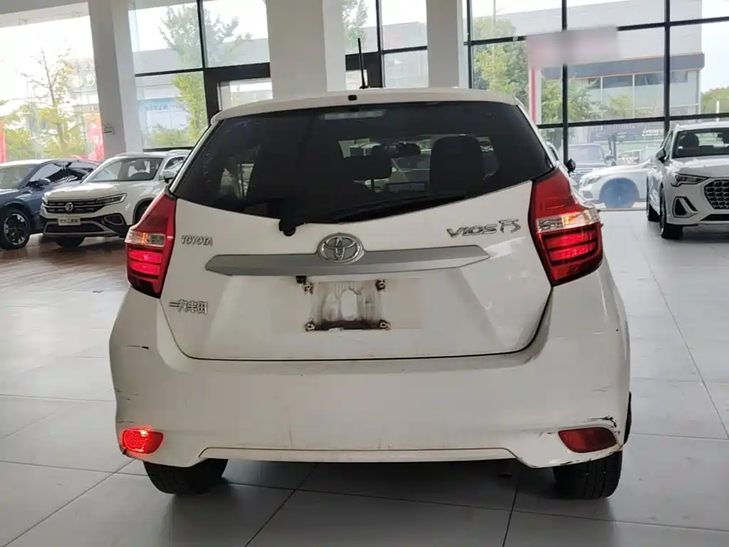 Toyota Vios FS — миниатюра 6