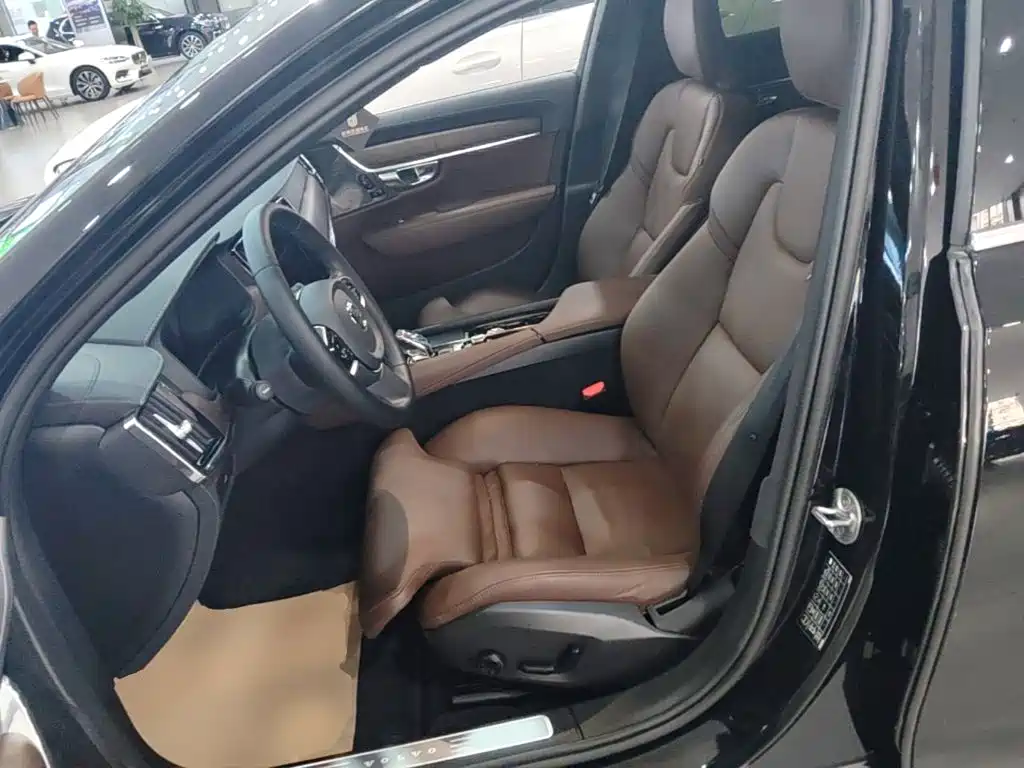 Volvo S90 — миниатюра 15