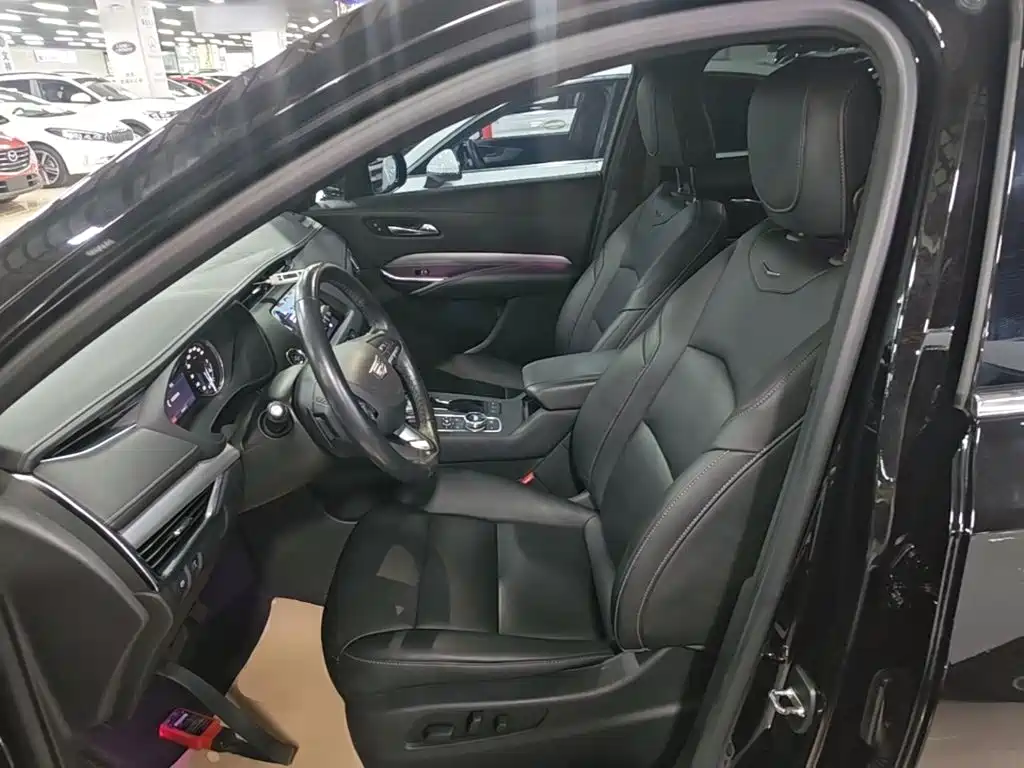 Cadillac XT4 — миниатюра 15