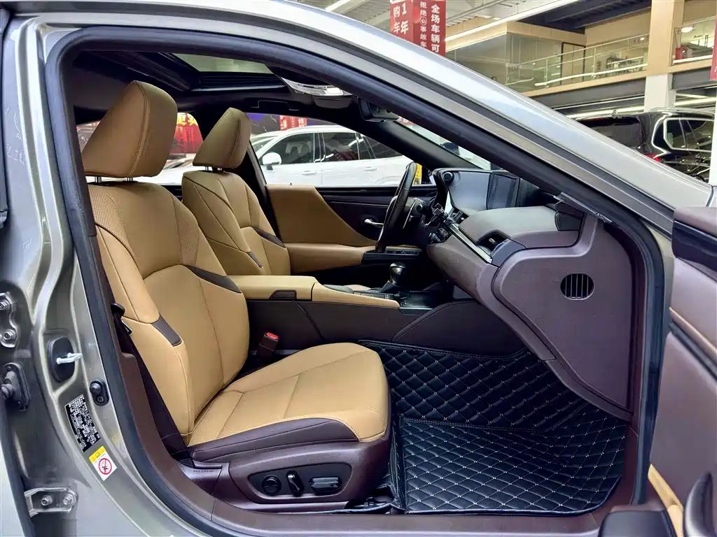 Lexus ES — миниатюра 5