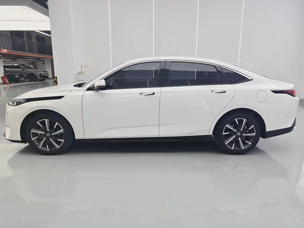 Changan Eado — миниатюра 7