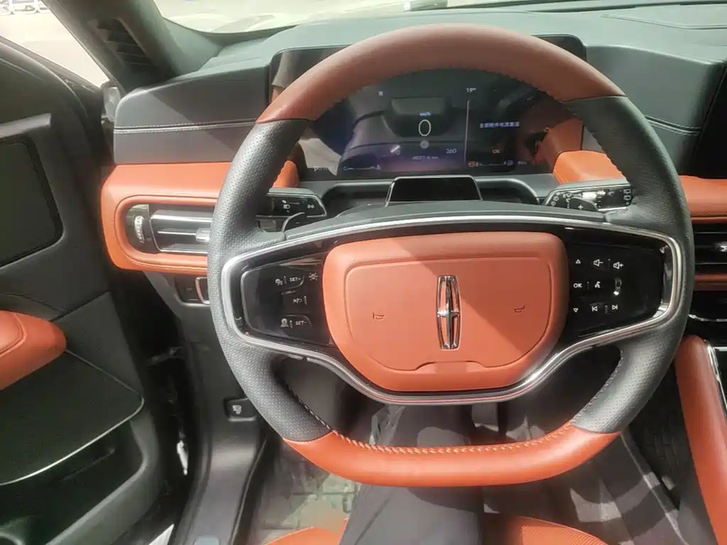 Lincoln Aviator 2024 3.0T V6 мест