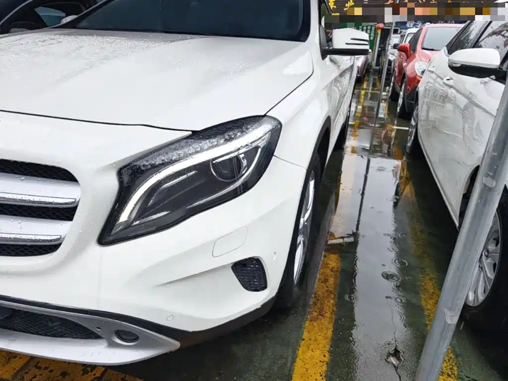 Mercedes-Benz GLA (Import) — миниатюра 24