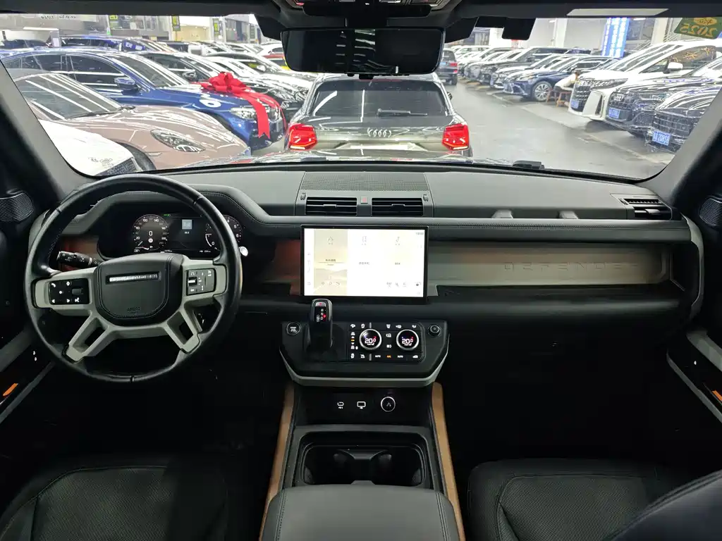 Land Rover Defender — миниатюра 9