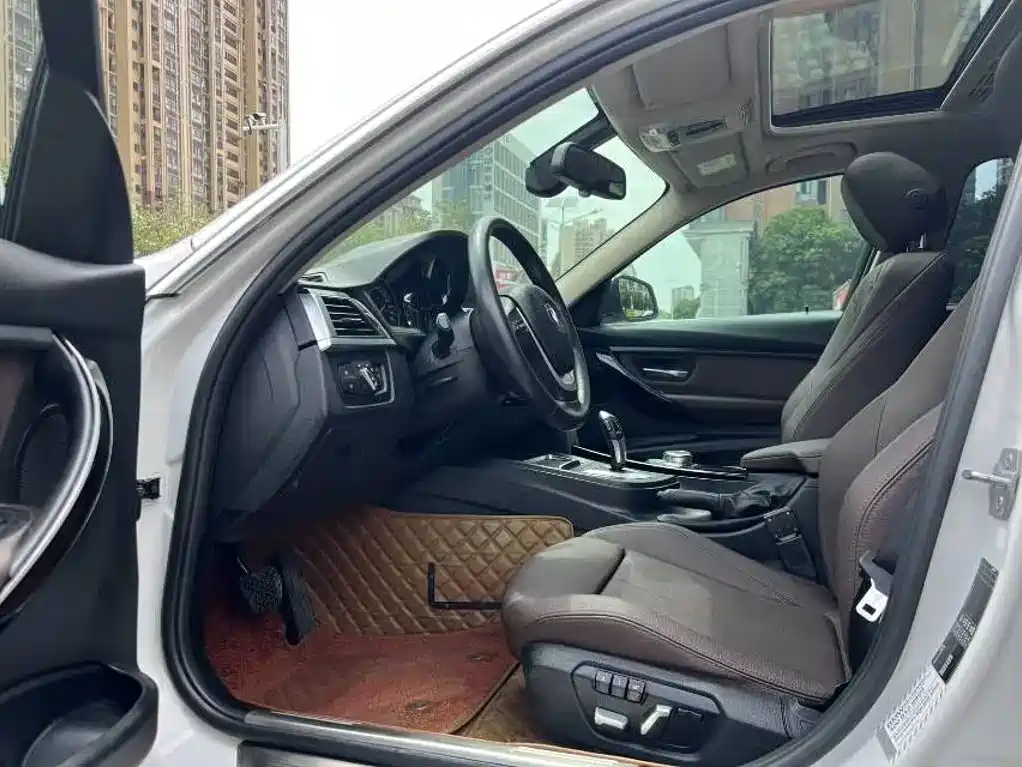 BMW 3 Series — миниатюра 4