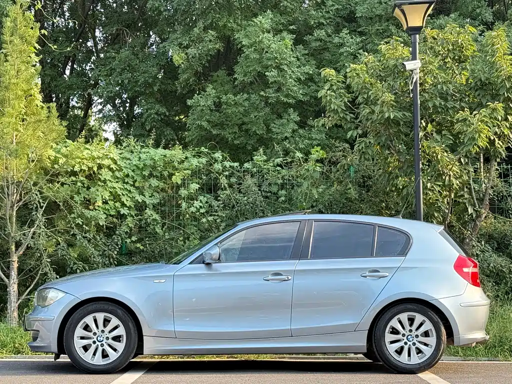 BMW 1 Series (Import) — миниатюра 4