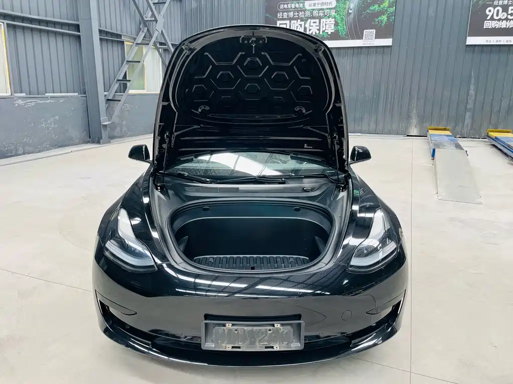 Tesla Model 3 — миниатюра 26