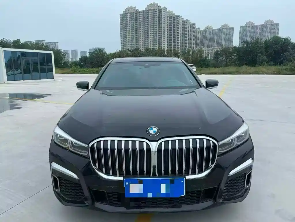 BMW 7 Series — миниатюра 2