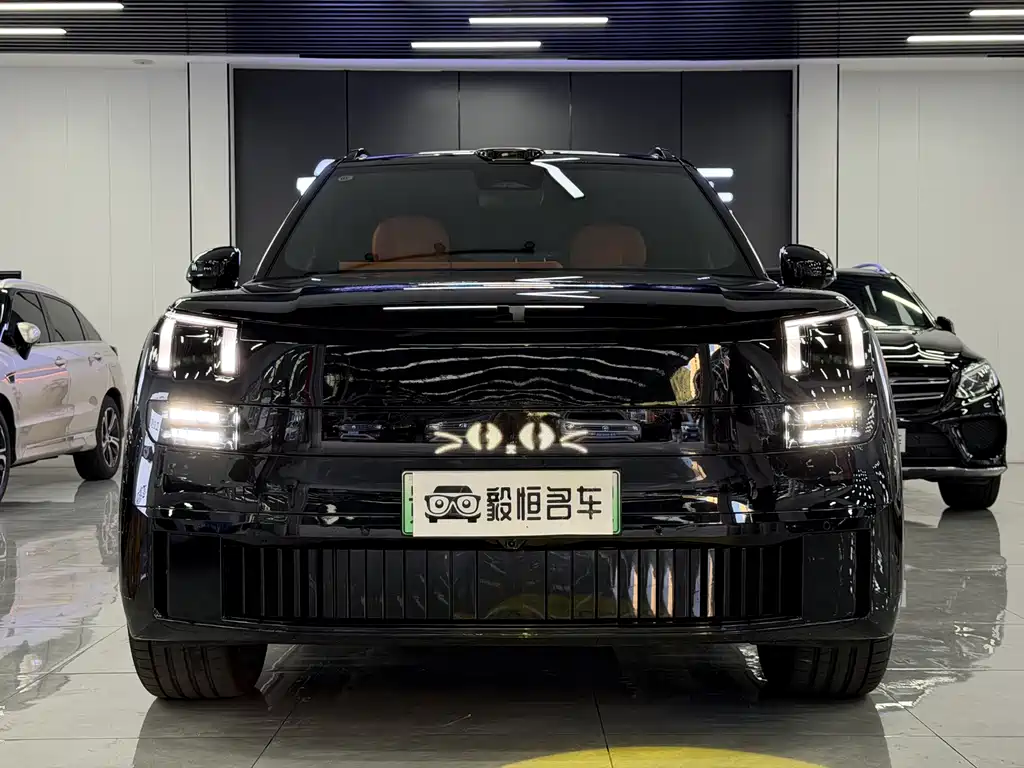 Lynk & Co 900 — миниатюра 2
