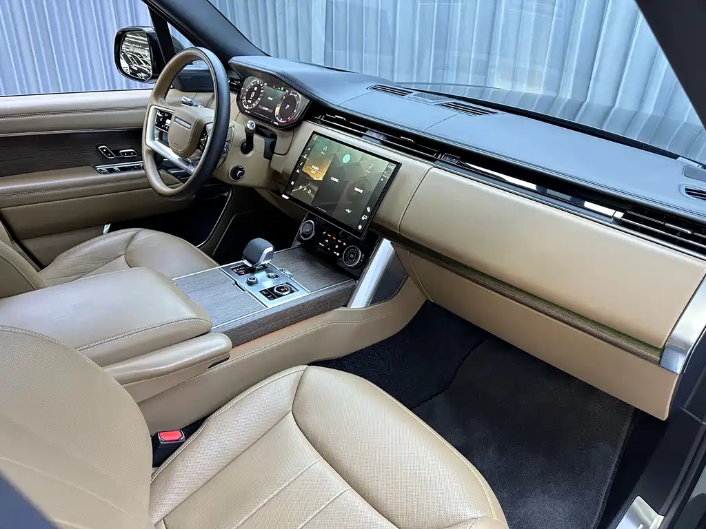 Land Rover Range Rover — миниатюра 17