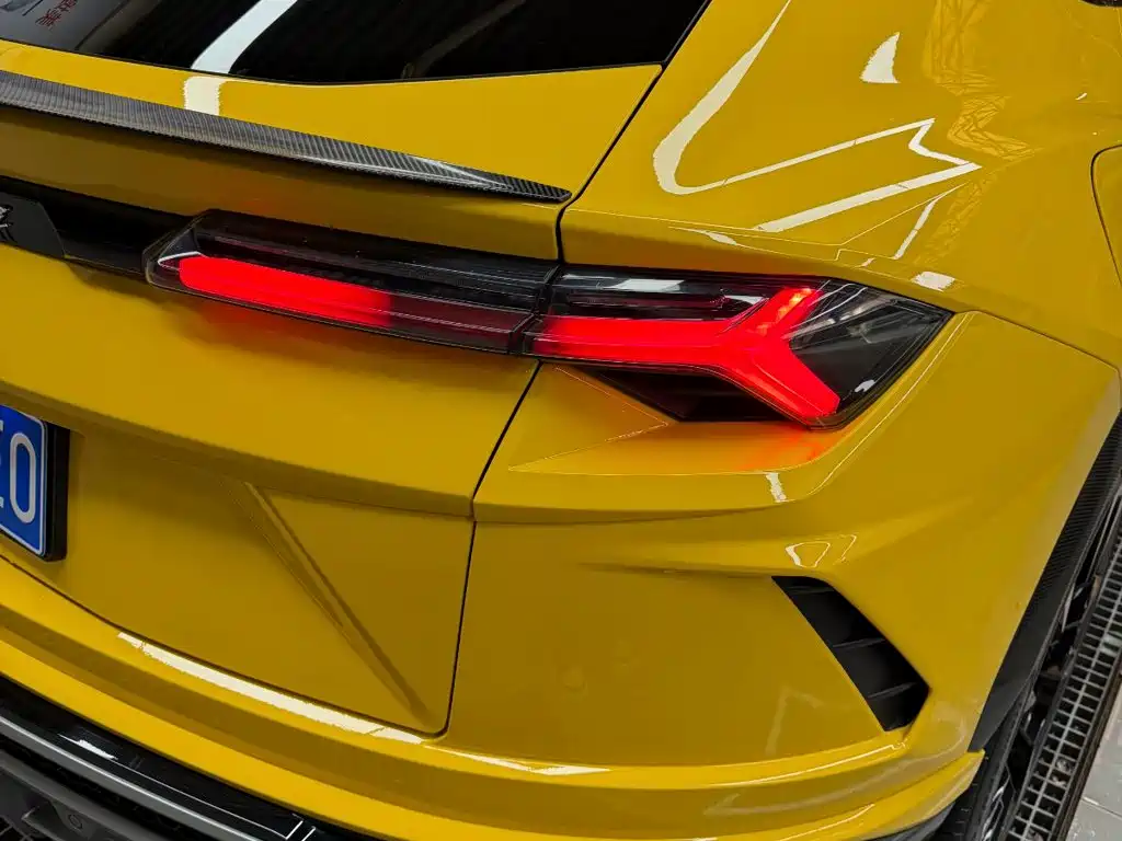 Lamborghini Urus — миниатюра 7