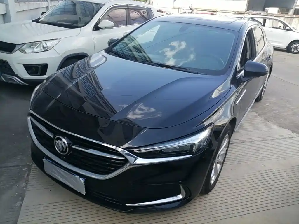 Buick LaCrosse — миниатюра 2