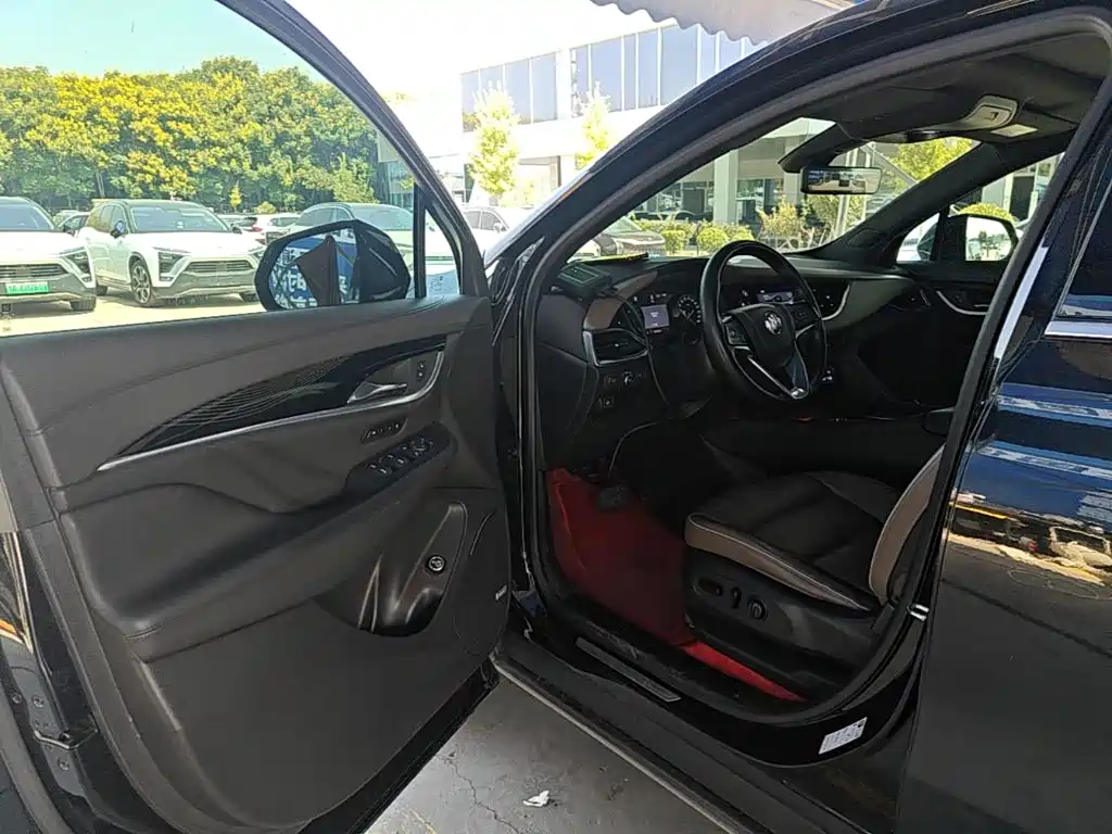Buick Enclave — миниатюра 21